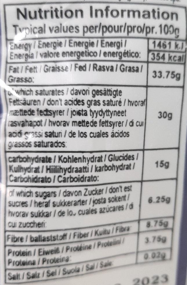 Heera Coconut halves 300g - Cestaa Retail